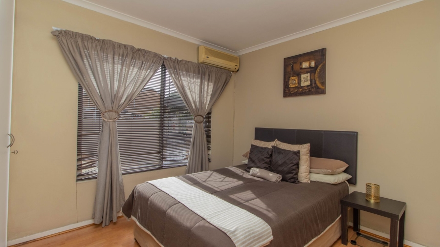 2 Bedroom Property for Sale in Glenwood Western Cape